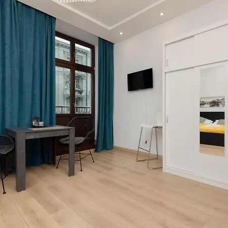 Apartment Piotrkowska Elegant By Renters