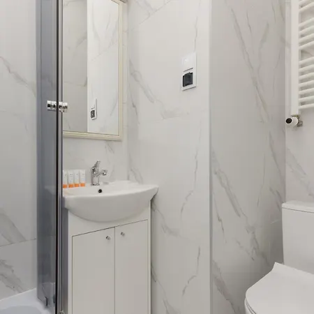 Apartment Piotrkowska Elegant By Renters Lodz
