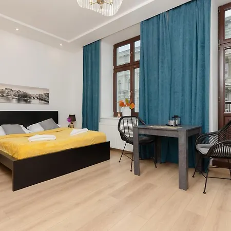 Piotrkowska Elegant By Renters Apartment Lodz